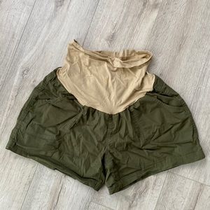 Maternity shorts